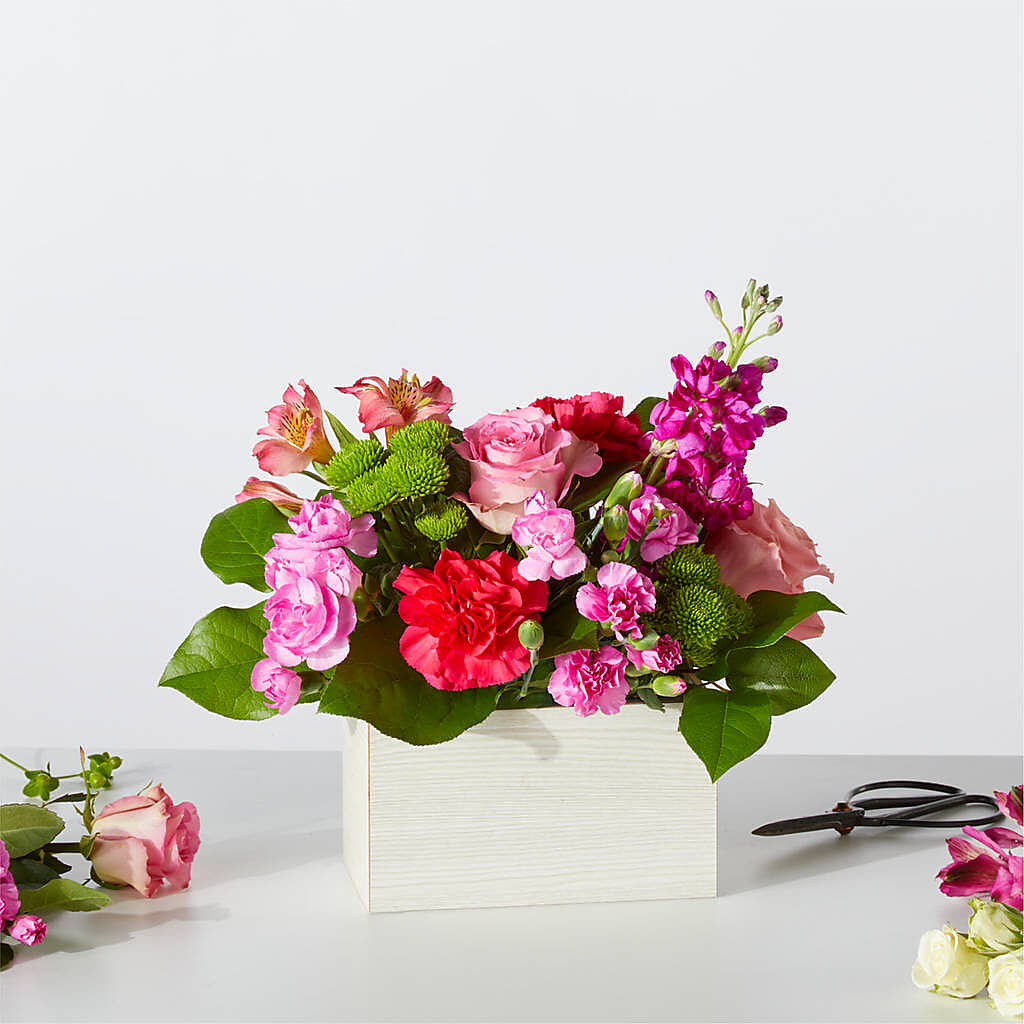 Sweetberry Box – A Florist Original – GLAMMY'S FLOWER GARDEN, Fayette AL