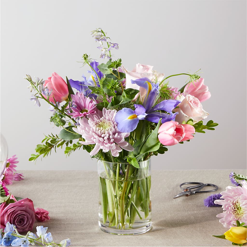 Pastel Tradition - A Florist Original – GLAMMY'S FLOWER GARDEN, Fayette AL