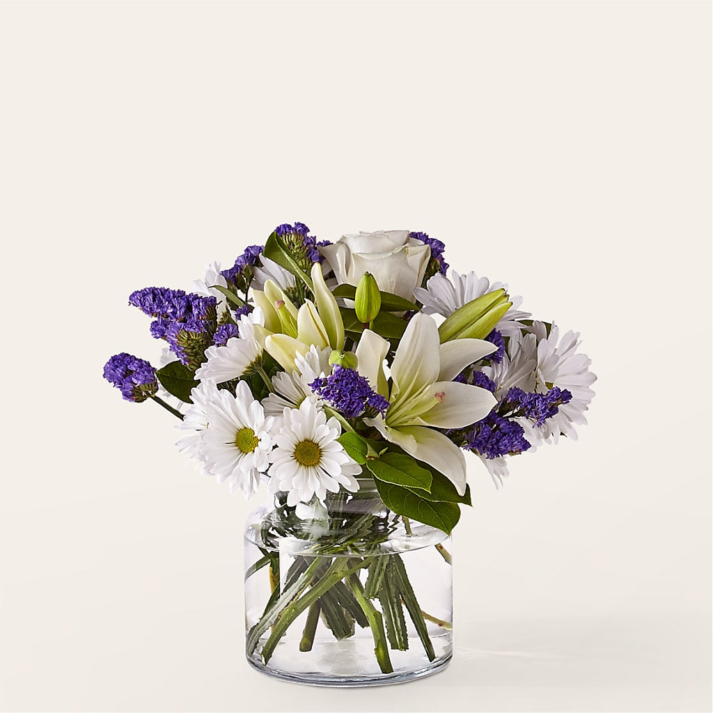 Beyond Blue Bouquet – GLAMMY'S FLOWER GARDEN, Fayette AL
