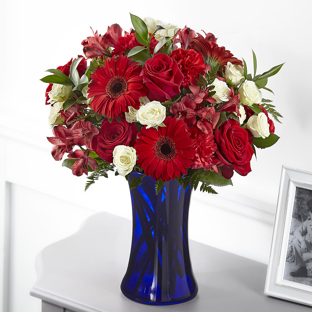 Hearts Embrace Bouquet – GLAMMY'S FLOWER GARDEN, Fayette AL