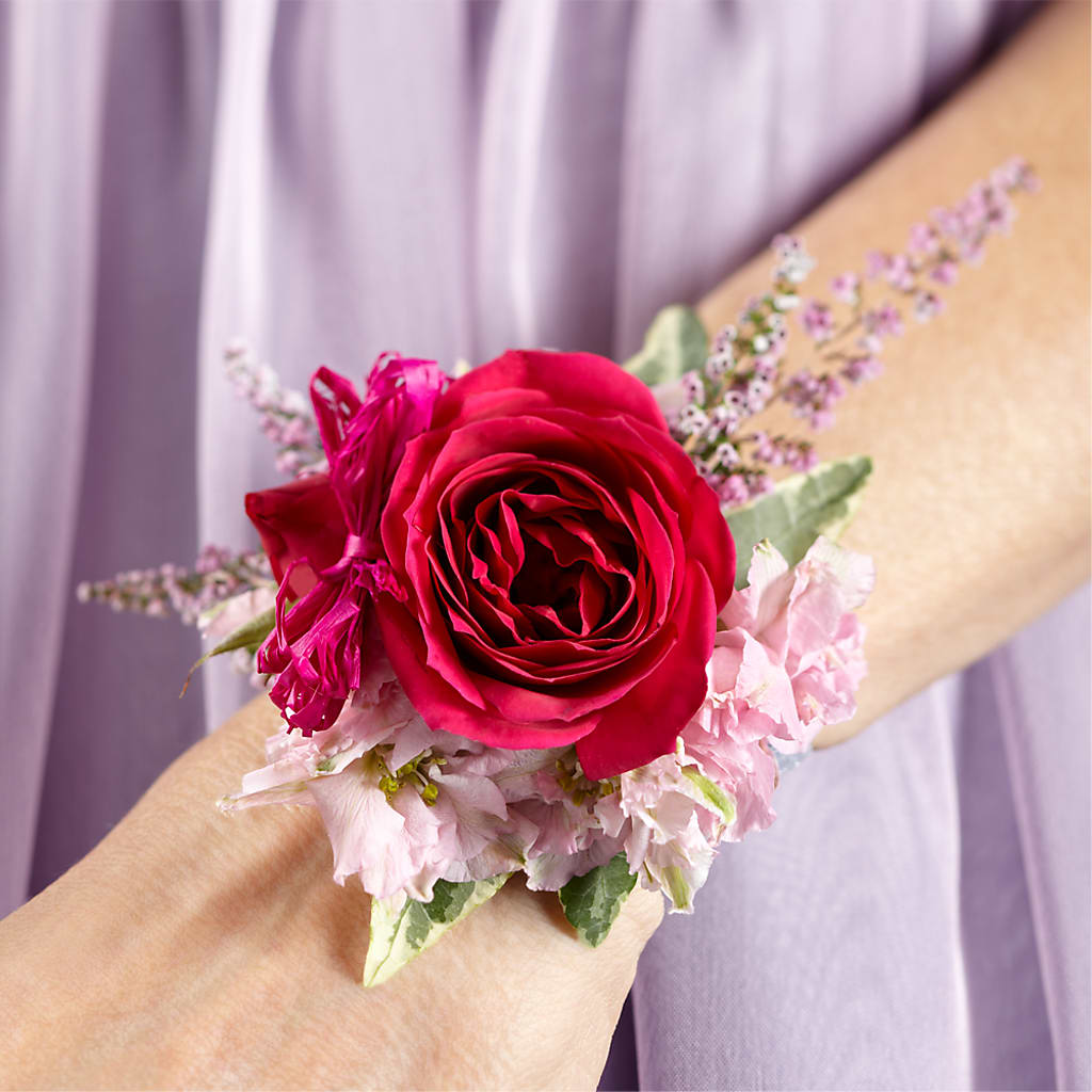 Rose Charm Corsage – GLAMMY'S FLOWER GARDEN, Fayette AL