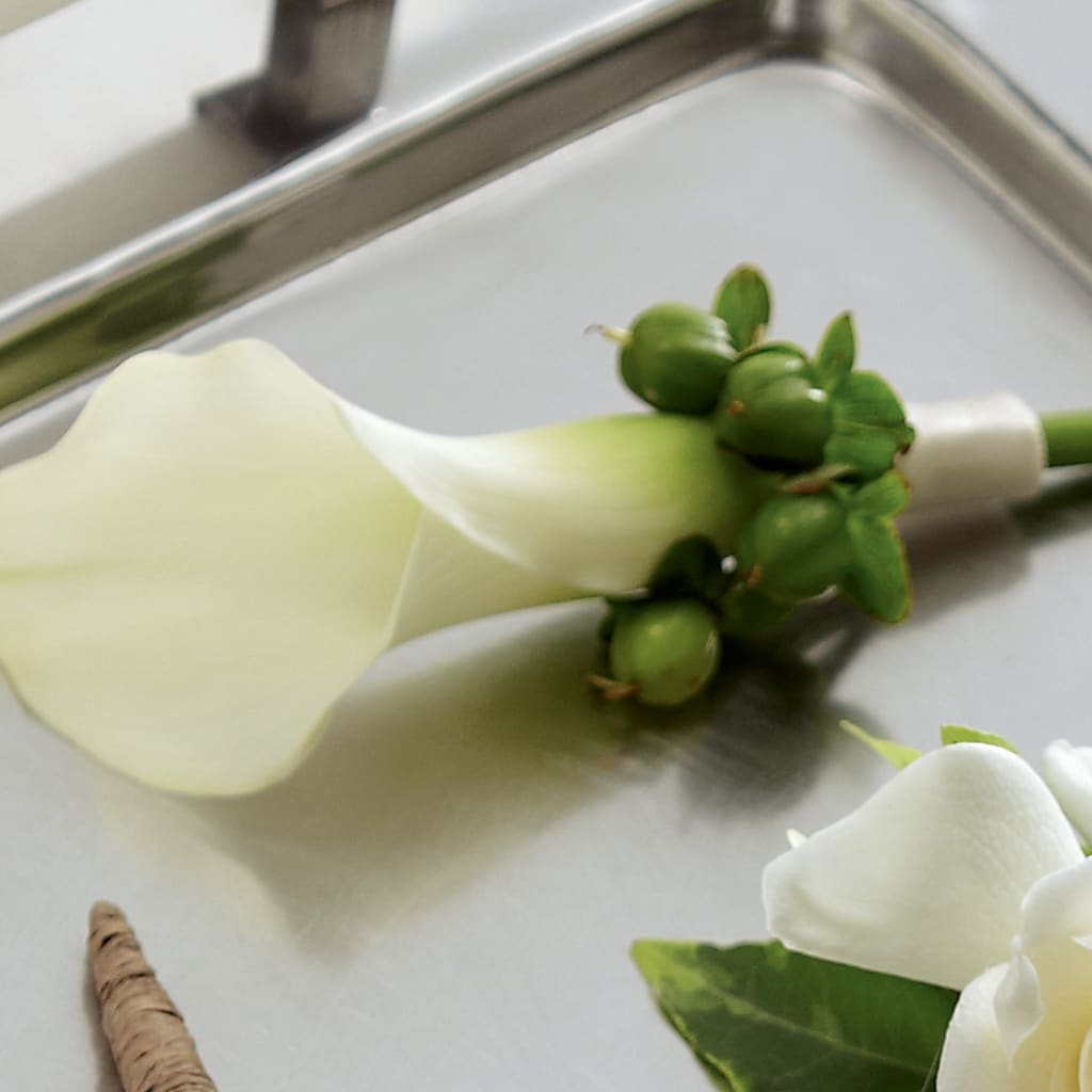 White Calla Boutonniere – GLAMMY'S FLOWER GARDEN, Fayette AL