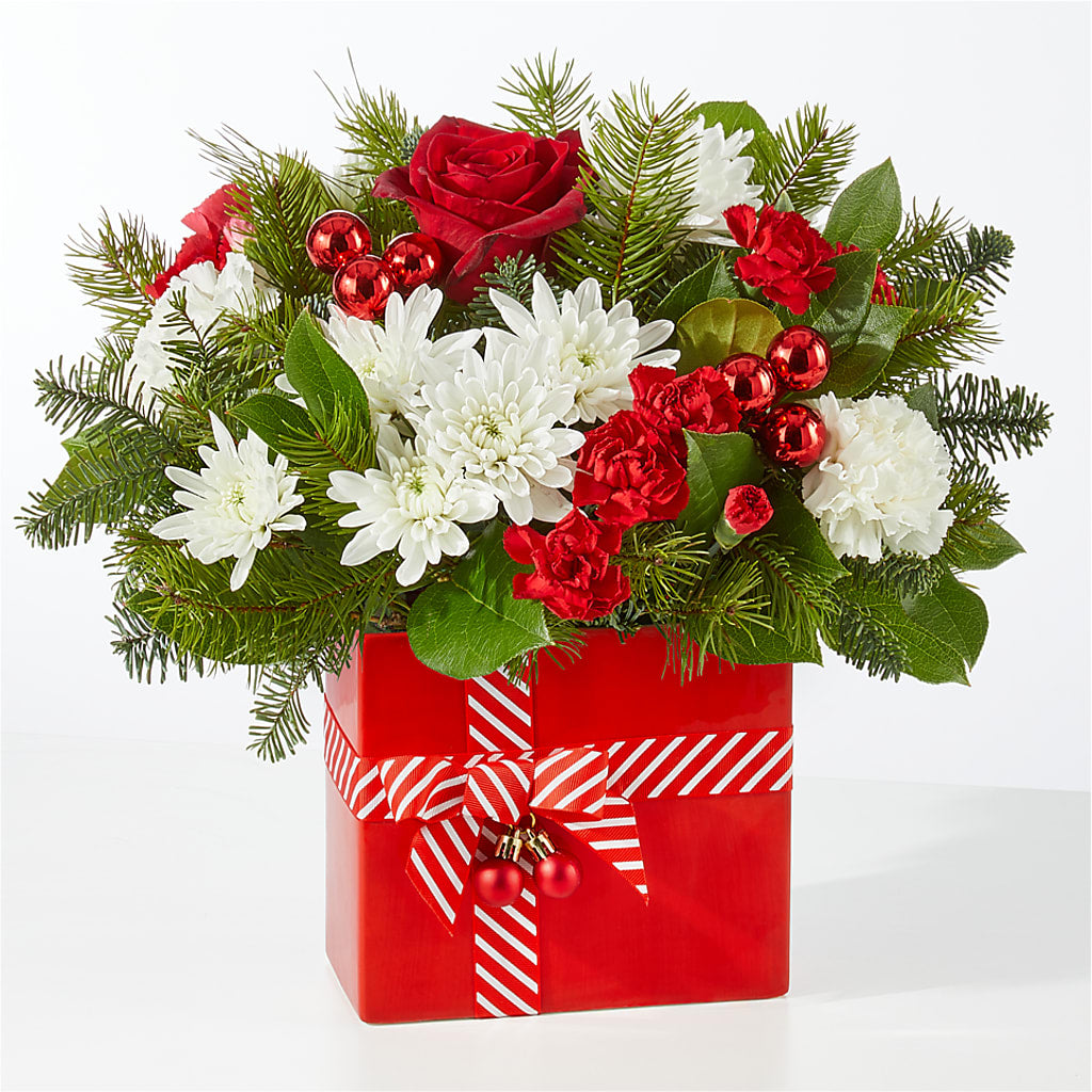 Presents Under the Tree Bouquet – GLAMMY'S FLOWER GARDEN, Fayette AL