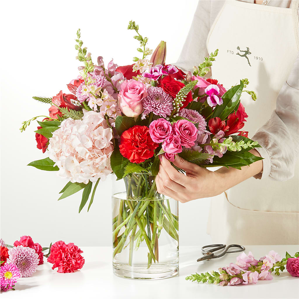 Swooning Over You - A Luxury Florist Original – GLAMMY'S FLOWER GARDEN, Fayette AL