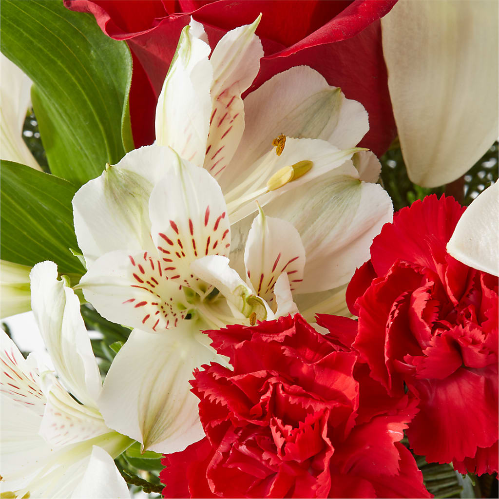 Holiday Season Bouquet – GLAMMY'S FLOWER GARDEN, Fayette AL