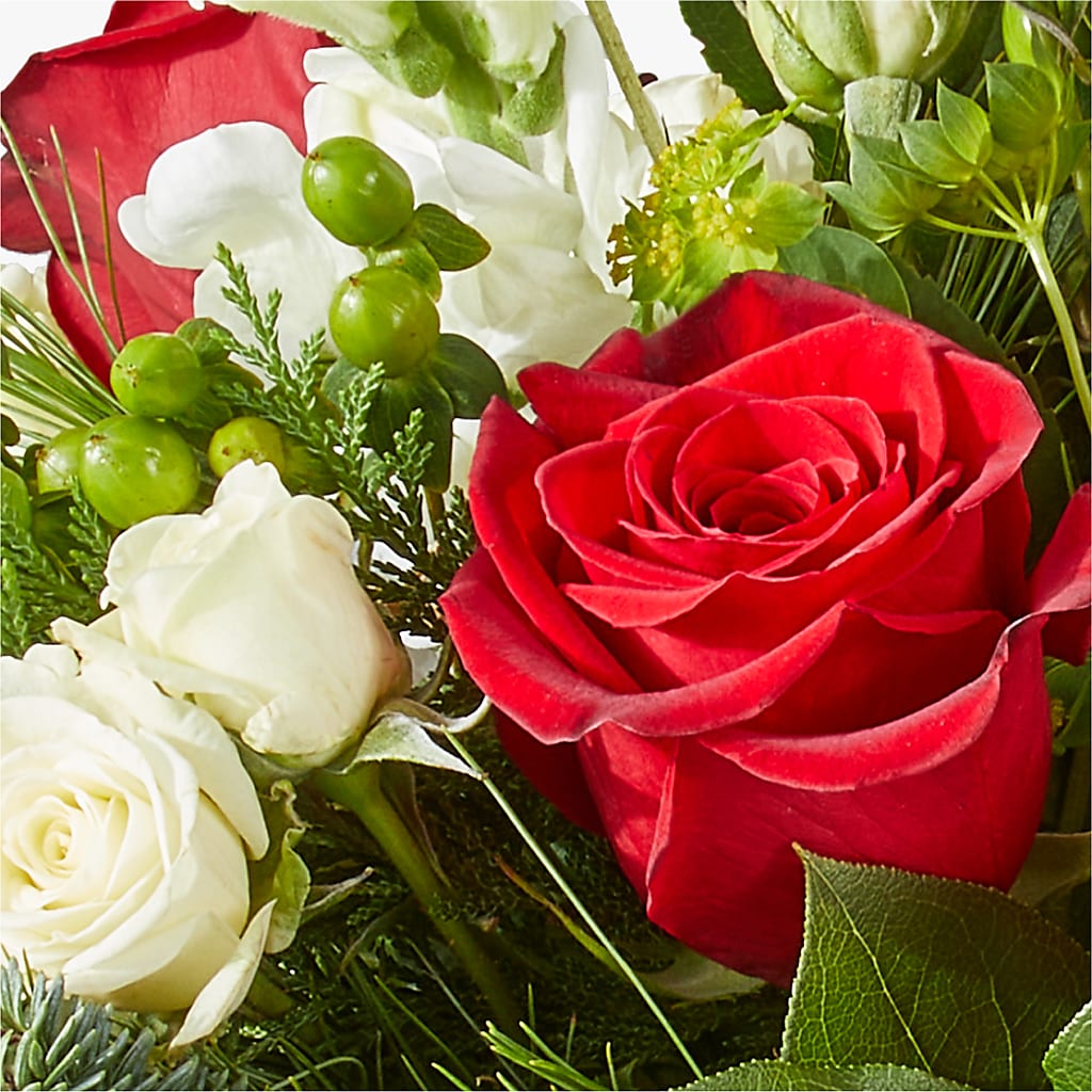 Deck the Halls Bouquet – GLAMMY'S FLOWER GARDEN, Fayette AL